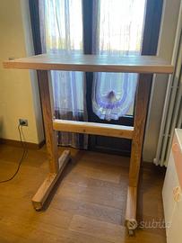 Standing desk in legno – fatta a mano