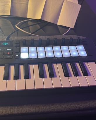 Tastiera midi Novation lauchkey 25 mk4