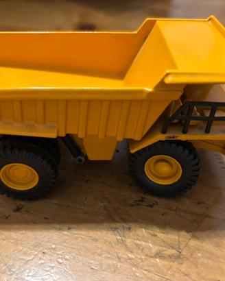 Camion caterpillar