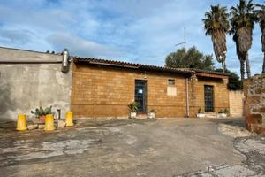 Struttura adibita a locale commerciale