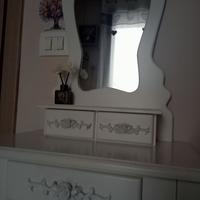 mobiletto shabby da trucco