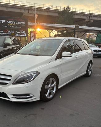 Mercedes classe B 180 Premium aut - 2013
