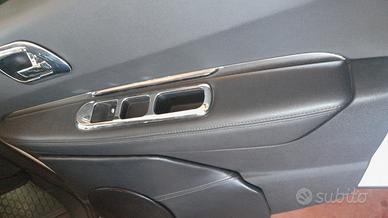 Peugeot 3008 tasche e montanti