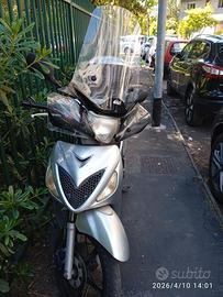 Scooter Suzuki 150