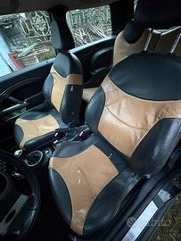 Sedili mini in pelle