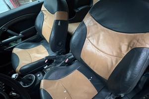 Sedili mini in pelle