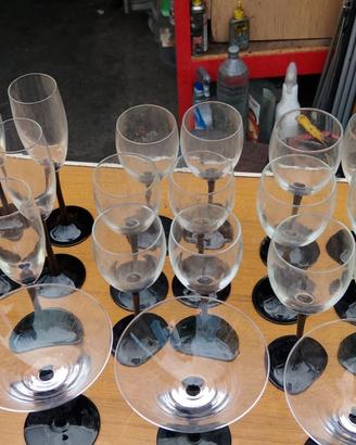 Set bicchieri da 22 pezzi leggere descrizione 
