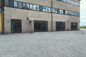 Locale commerciale Magazzino