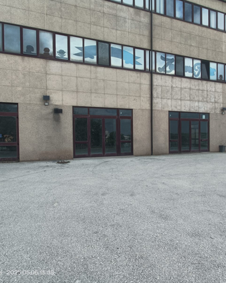 Locale commerciale Magazzino