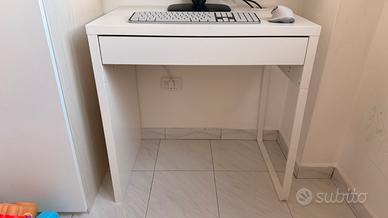 Scrivania Ikea Mickie