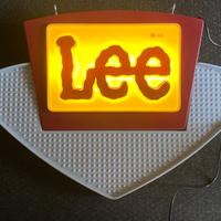 Insegna luminosa bifacciale jeans lee