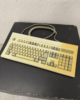 Tastiera PC Vintage con connettore DIN 5 Pin AT