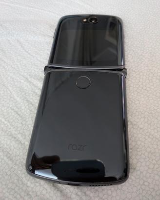 Motorola Razr 5G grigio