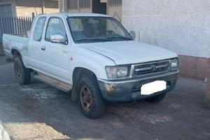 TOYOTA HILUX 2 PORTE
