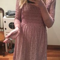 Abito rosa in pizzo midi elegante