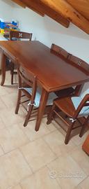 Tavolo in legno + sedie 