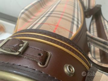 Splendida sacca golf marca Burberry