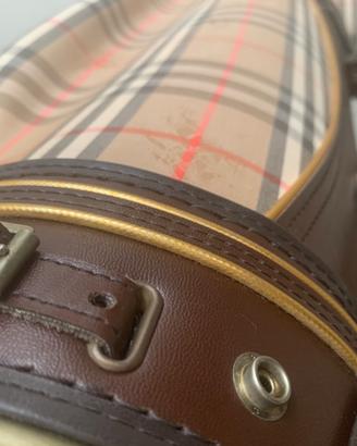 Splendida sacca golf marca Burberry