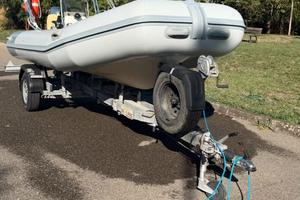 gommone usato da 5 metri con 40 hp Honda +carrello