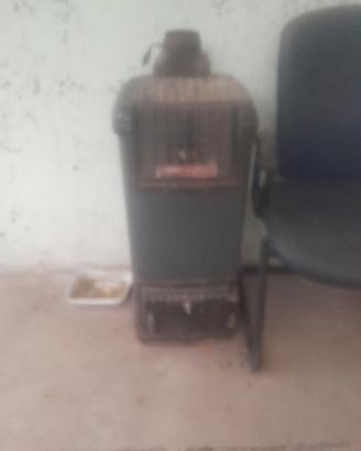 stufa a legna in ghisa