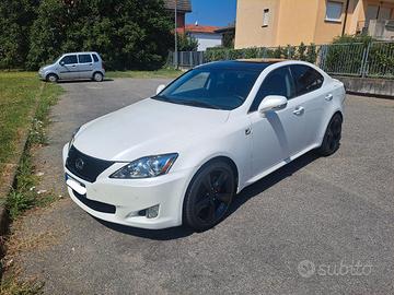 LEXUS IS250 
