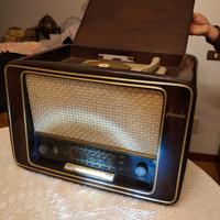 Phonola la radio giradischi che arreda vintage