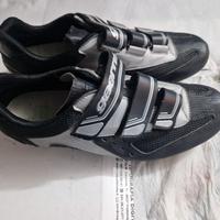 scarpe ciclismo gaerne più pedali 