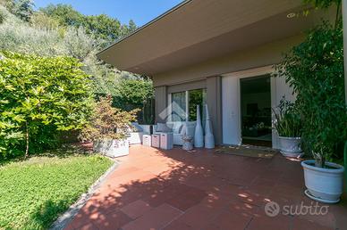 VILLA A SCHIERA A PREDAPPIO