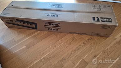 Yamaha P225 B Pianoforte digitale nero