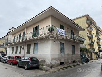 INTERO FABBRICATO DA RISTRUTTURARE