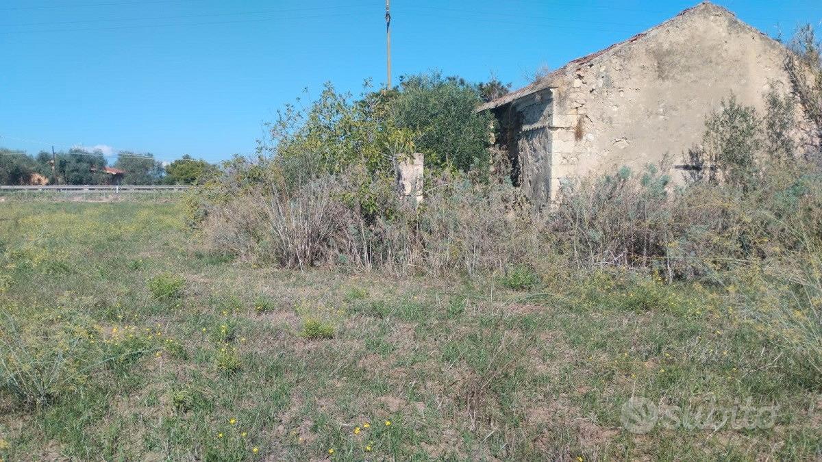 Agro Sorso terreno con rudere, pozzo, recintato - Vista 3