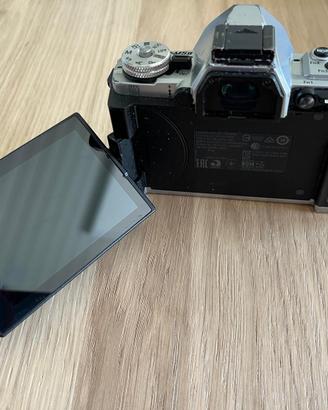 Olympus OM-D E-M5 II