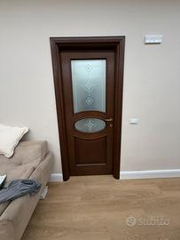 Porte in legno colore Noce