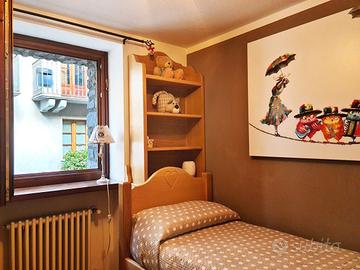 Letto in legno massiccio