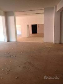 Immobile di 320 m² a Bologna