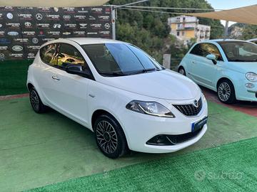 Lancia Ypsilon 1.0 FireFly 5 porte S&S Hybrid Silv