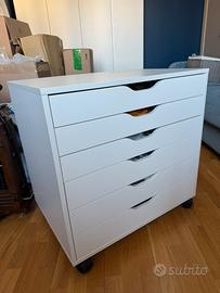 Cassettiera Ikea  con ruote e 6 cassetti