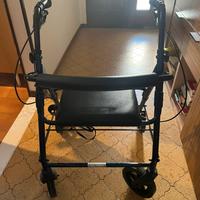 Deambulatore piegevole anziani e disabili