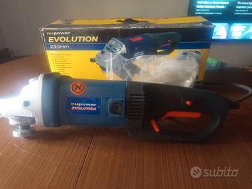 Smerigliatrice angolare