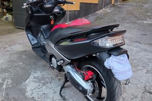 Yamaha T Max anno 2006