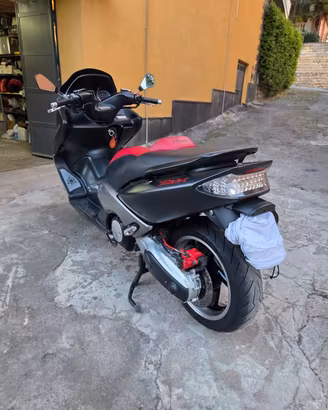 Yamaha T Max anno 2006