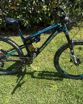 Rocky Mountain Altitude 750 carbon 27.5