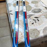 sci e scarponi da fondo stile pattinato