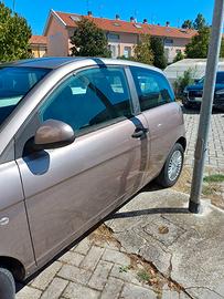 Lancia ypsilon benzina e metano 