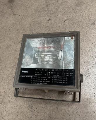 Faro / Luce da esterno
