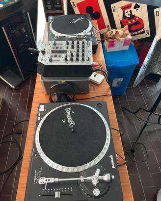 Consolle per dischi piatti Gemini TT02 e mixer
