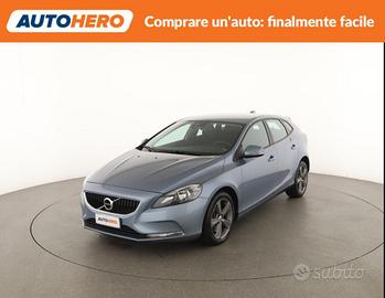 VOLVO V40 CL03349