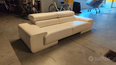 Divano di Alta Qualità – Sgombero Casa al Mare