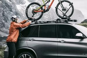 Portabici  tetto Thule upride ebike