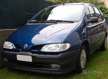 Renault Scenic  "RICAMBI"